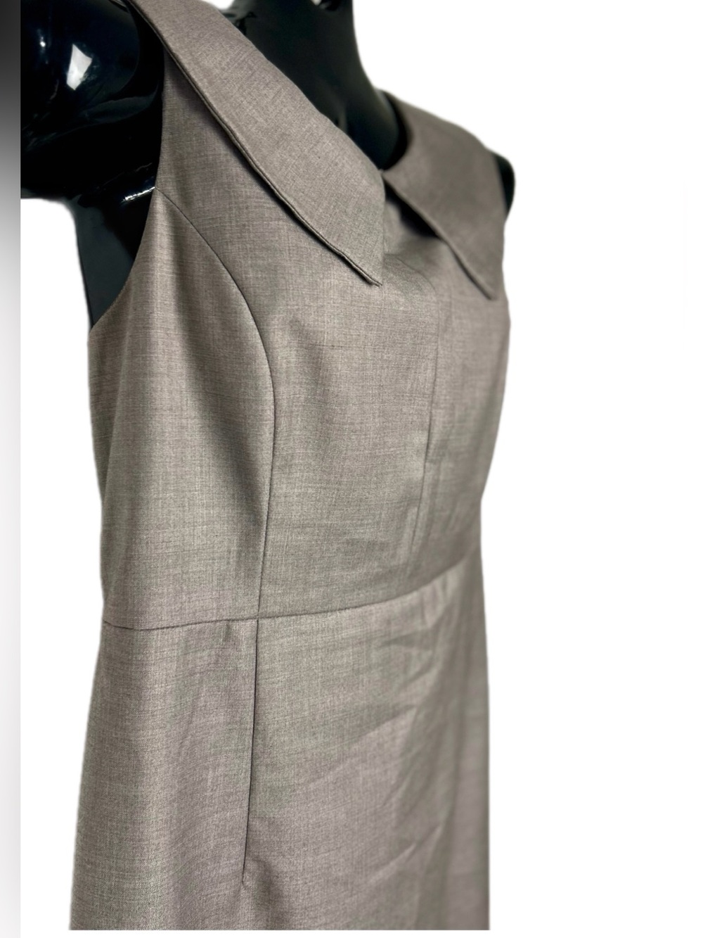 Gorgeous TCEC Sleeveless Shift Dress with Peter Pan Collar - Taupe *NWOT 🌸